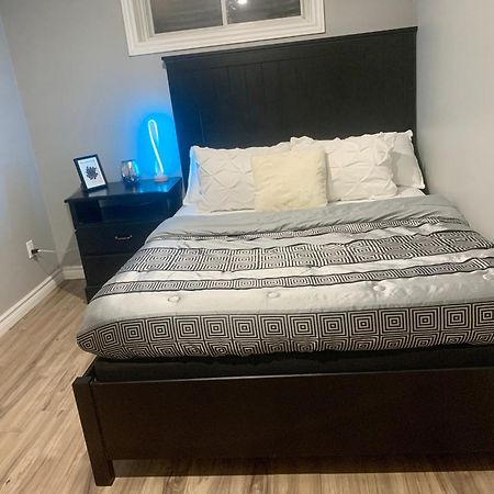 1 Room In A Cozy And Beautiful Basement Guelph Eksteriør bilde