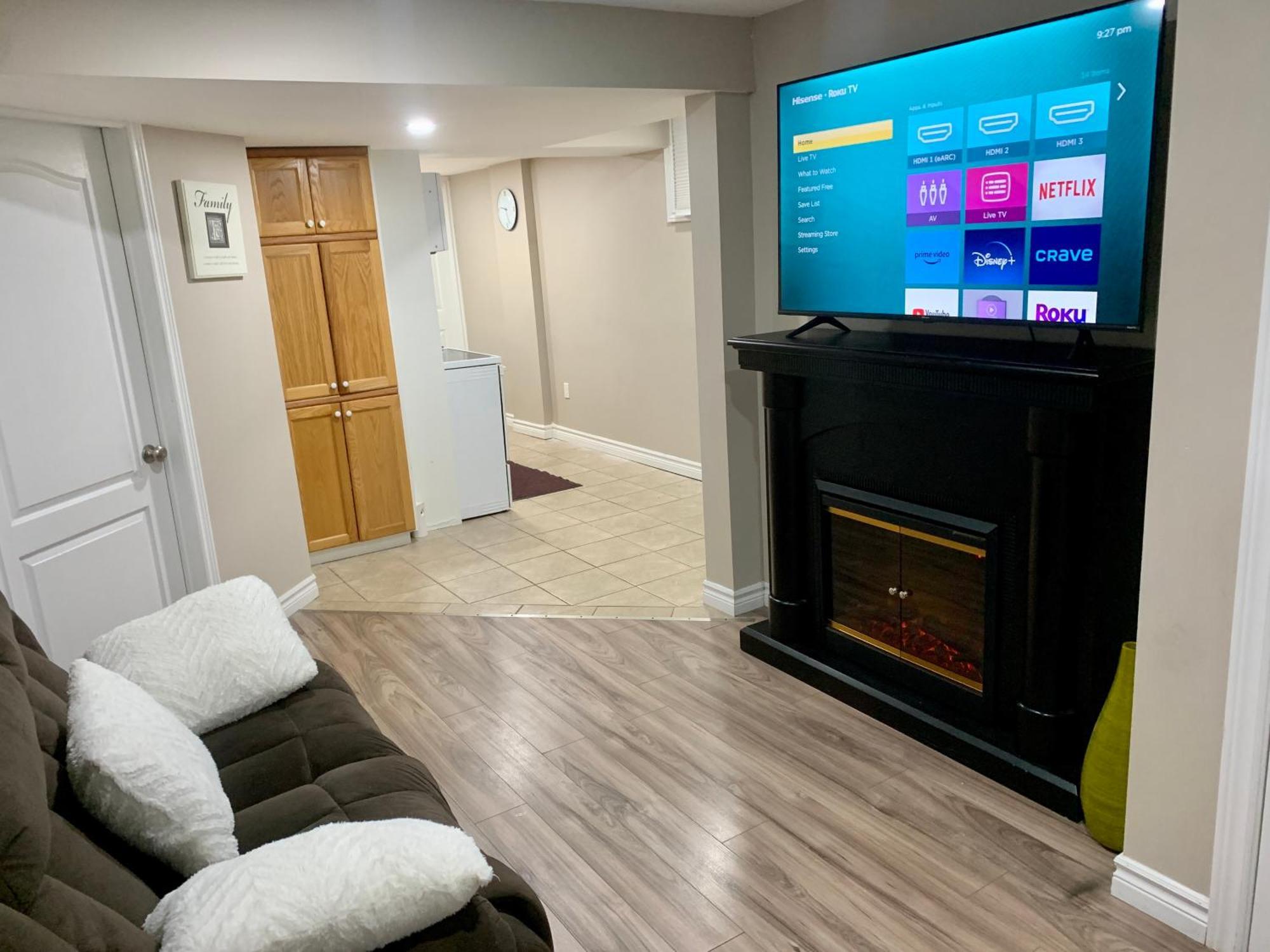 1 Room In A Cozy And Beautiful Basement Guelph Eksteriør bilde